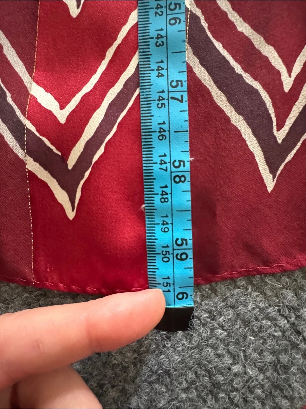 Jones New York Silk Oblong Scarf Pink Burgundy Geometric Tribal Print 59.5”